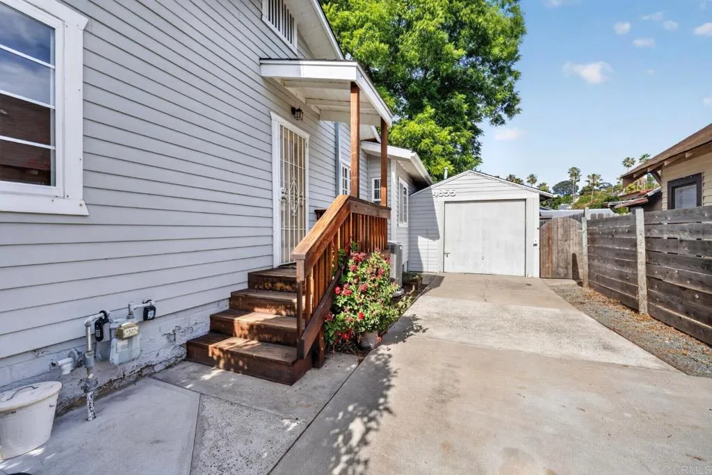 https://cdn.realtyfeed.com/cdn/127/306762823/f12581a38c1182a8f9ce415f5d897749.webp