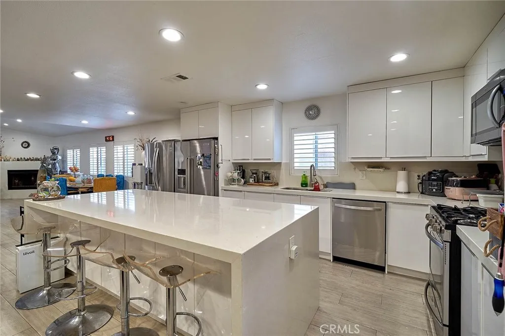 2513 W Mall Place, Anaheim, CA 92804 - Photo 3 of 22, Anaheim, CA