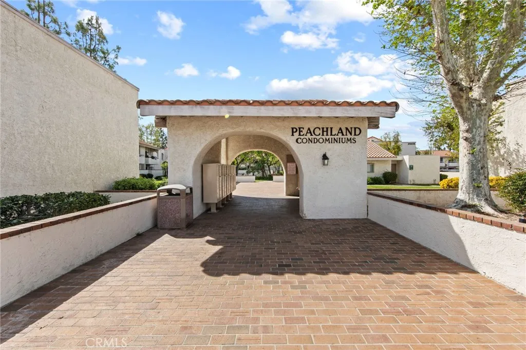 25027 Peachland Avenue Unit 260, Newhall, CA 91321 - Main photo, Newhall, CA