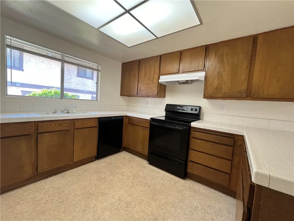 320 W Mountain View Unit B, Glendora, CA 91741 - Photo 2 of 12, Glendora, CA
