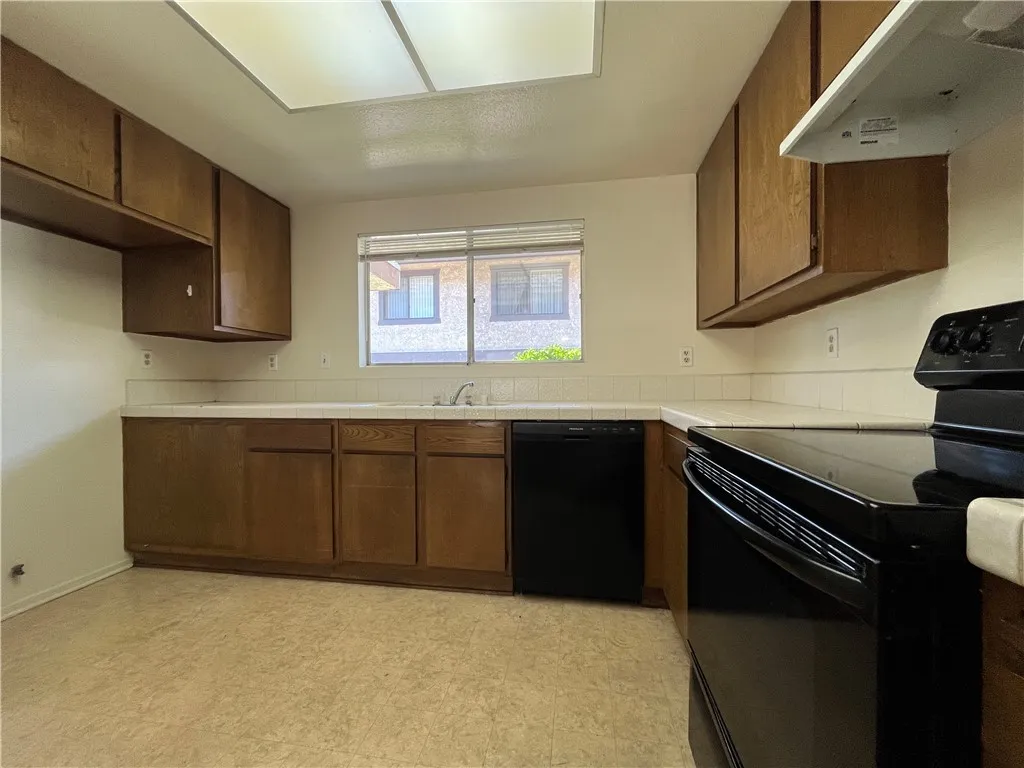 320 W Mountain View Unit B, Glendora, CA 91741 - Photo 3 of 12, Glendora, CA