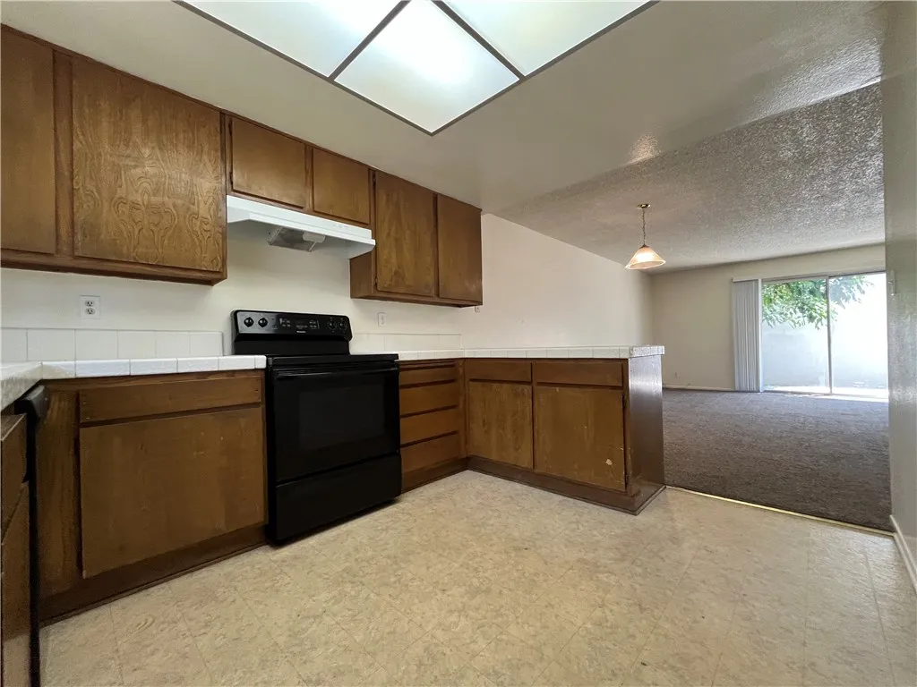 320 W Mountain View Unit B, Glendora, CA 91741 - Photo 5 of 12, Glendora, CA