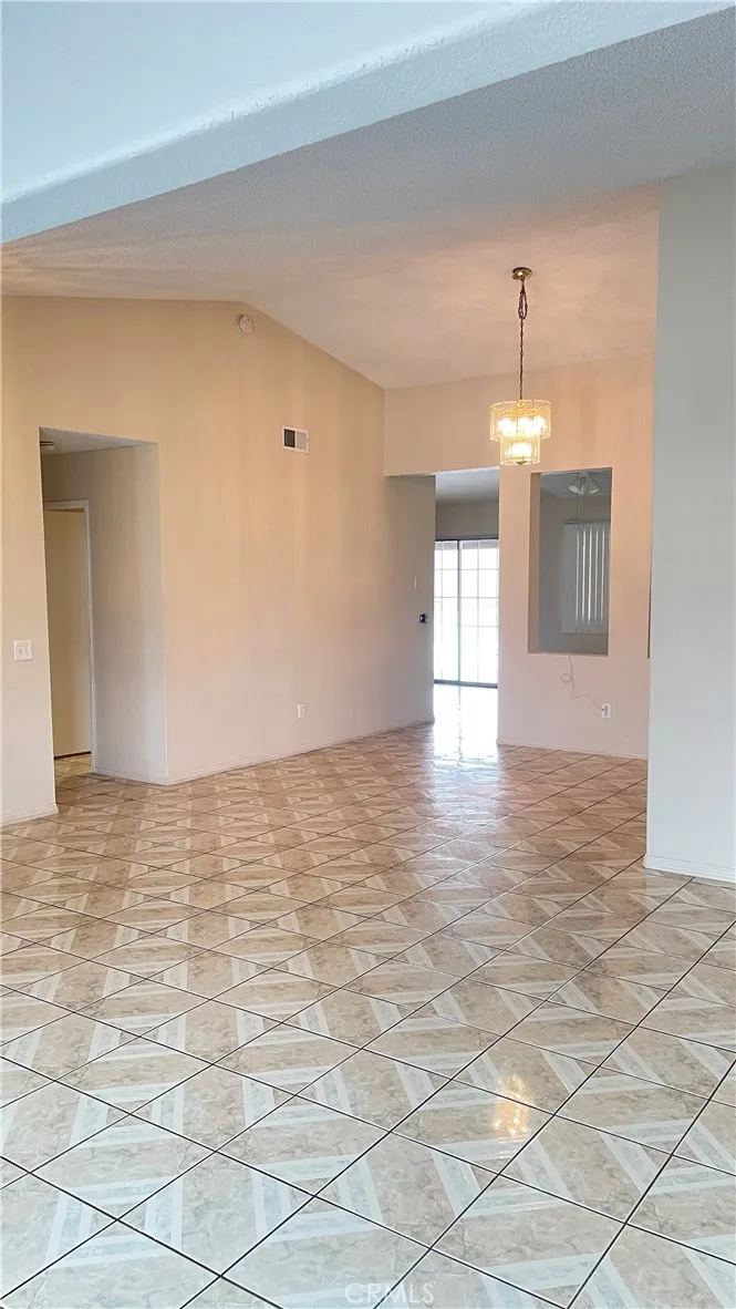 14425 Manzano, Victorville, CA 92392 - Photo 5 of 24, Victorville, CA