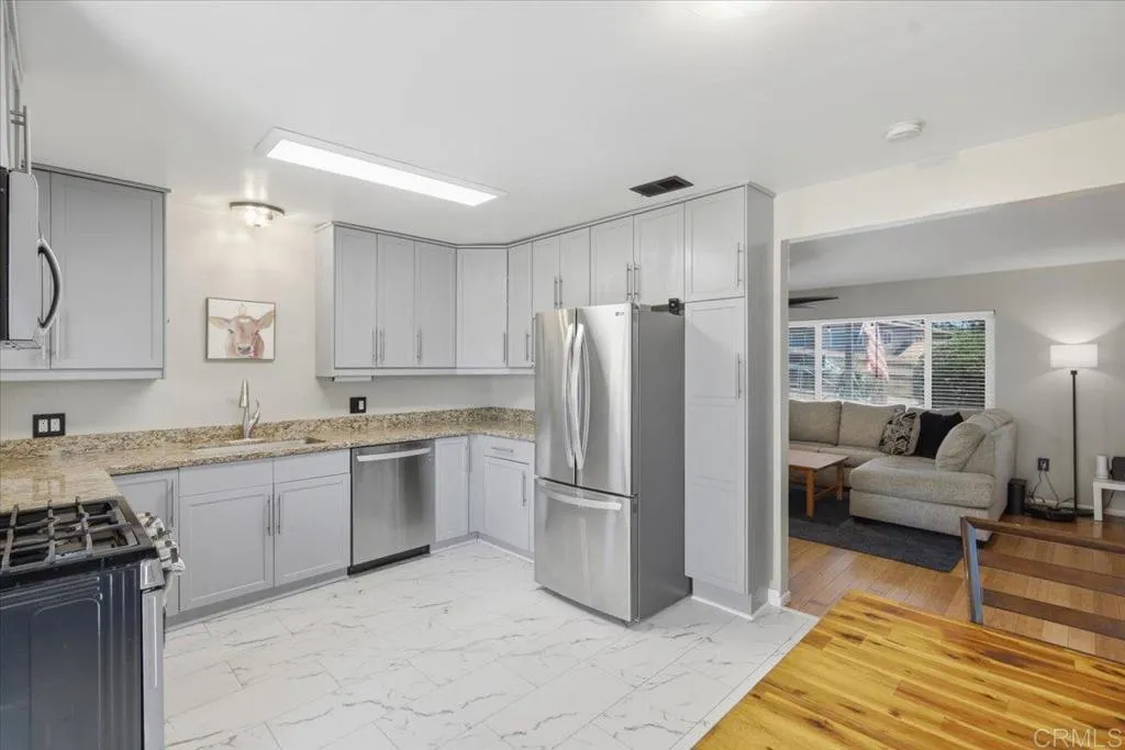 https://cdn.realtyfeed.com/cdn/127/306762965/44f7068bfee4a0bf8bc9c4a42ef0629f.webp