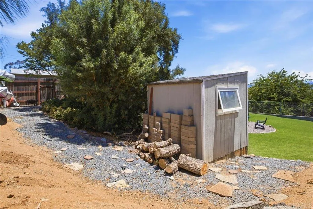 https://cdn.realtyfeed.com/cdn/127/306762965/8d4f1ede632459f770831a06054bb3a4.webp