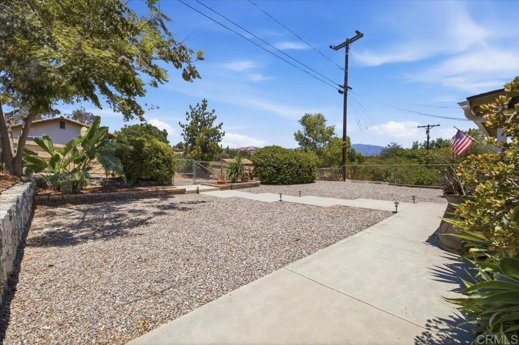 https://cdn.realtyfeed.com/cdn/127/306762965/9eb20cdb040f700c23ba90d65522bb5b.webp