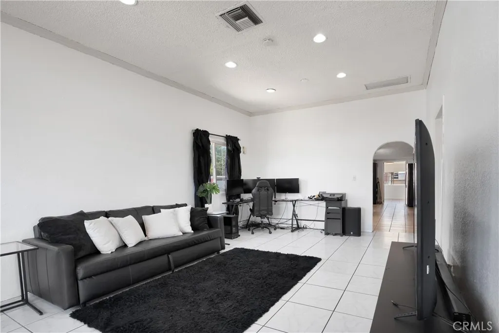 606 N Park, Pomona, CA 91768 - Photo 5 of 21, Pomona, CA