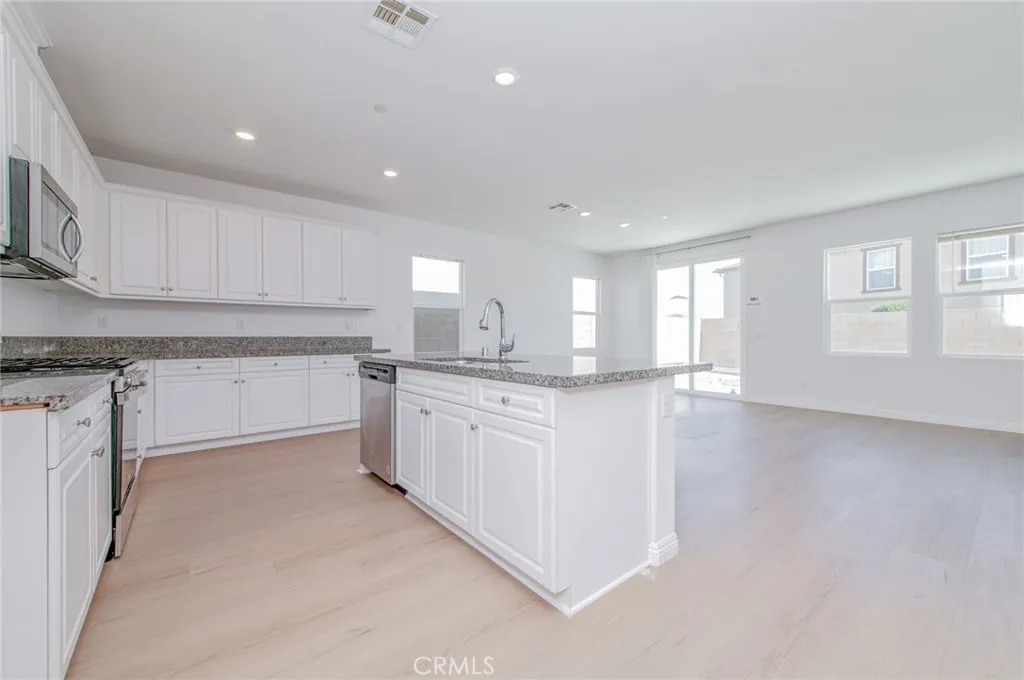 2834 E Murdock, Ontario, CA 91762 - Photo 5 of 45, Ontario, CA