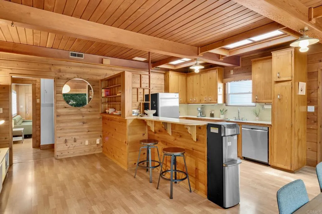 https://cdn.realtyfeed.com/cdn/127/306762974/1e5a22785b999328ef4bb16397d9d1e9.webp