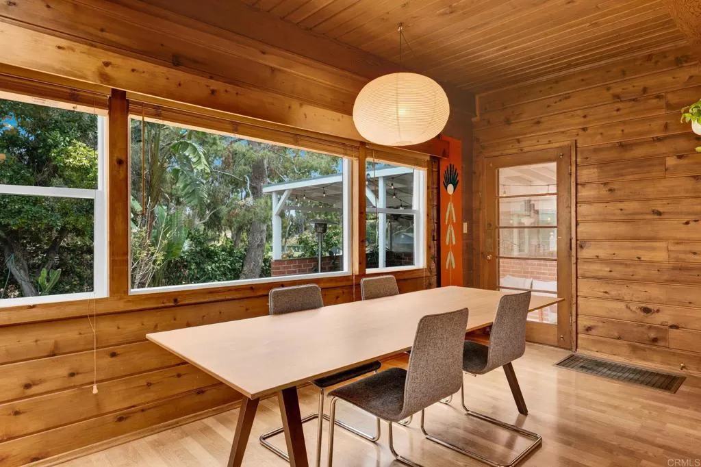 https://cdn.realtyfeed.com/cdn/127/306762974/2e079381a6ecac4672dce9fd3ab9839e.webp
