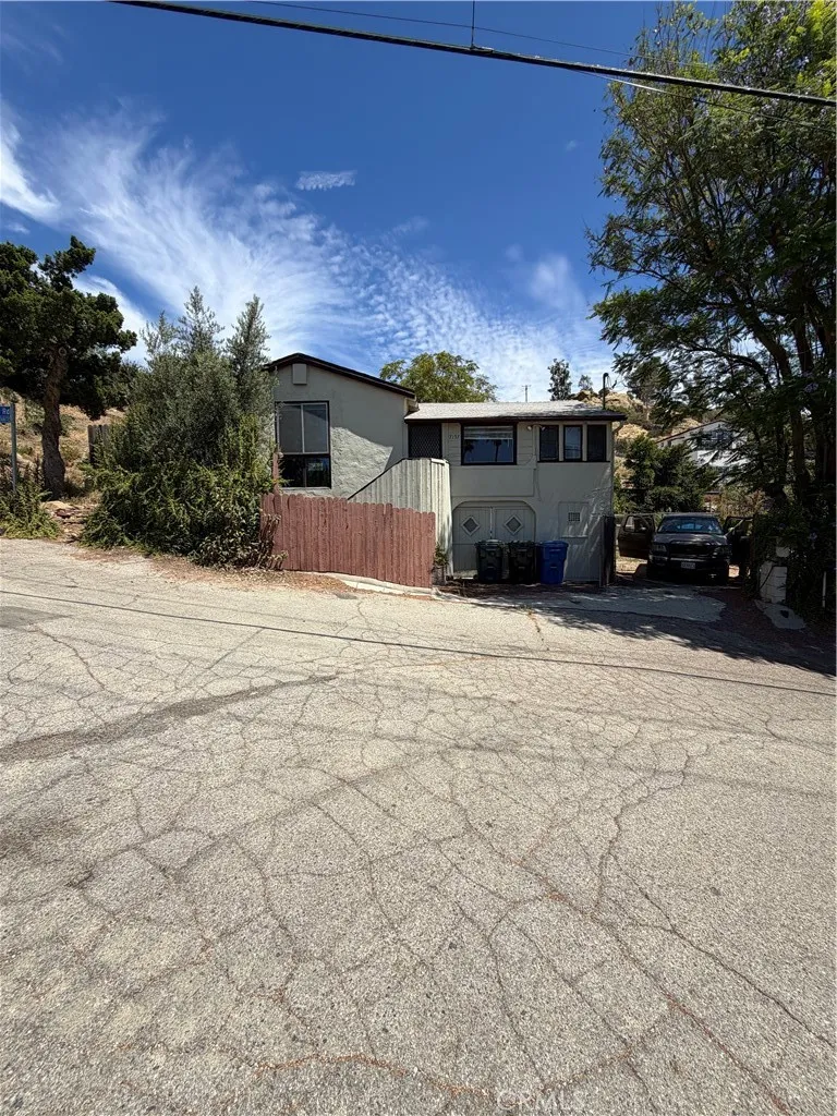 7157 Leota, Canoga Park, CA 91304 - Photo 2 of 12, Canoga Park, CA