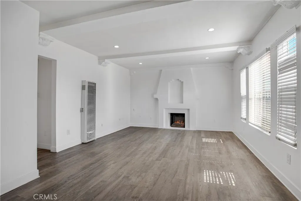 520 W 82nd St, Los Angeles, CA 90044 - Photo 5 of 43, Los Angeles, CA