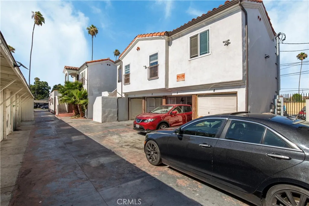 520 W 82nd St, Los Angeles, CA 90044 - Photo 4 of 43, Los Angeles, CA
