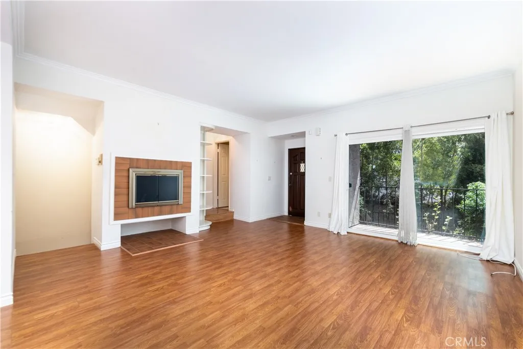 12416 Magnolia Boulevard Unit 9, Valley Village, CA 91607 - Photo 3 of 25, Valley Village, CA