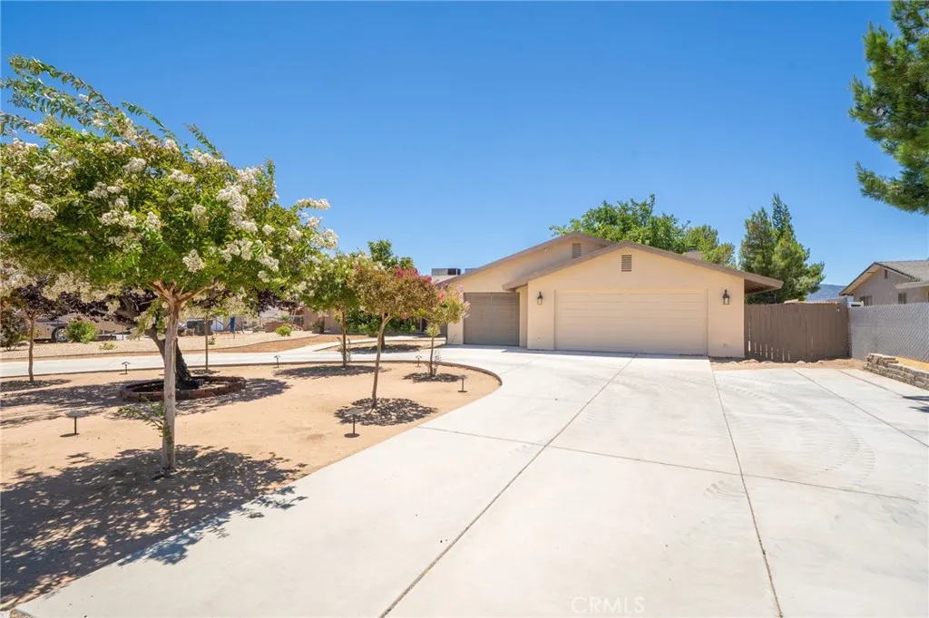 17345 Vista St, Hesperia, CA 92345 - Photo 5 of 70, Hesperia, CA