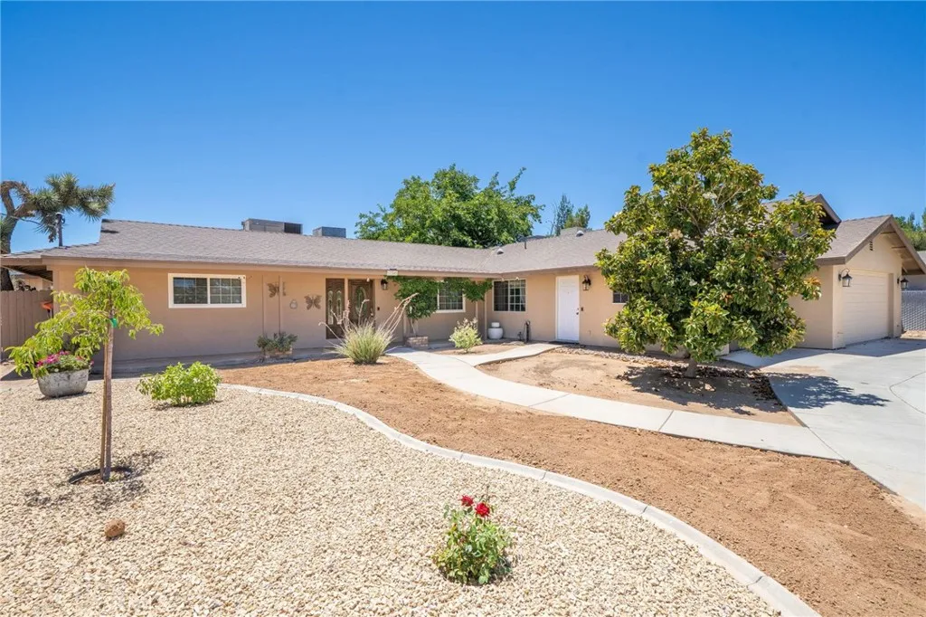 17345 Vista St, Hesperia, CA 92345 - Main photo, Hesperia, CA