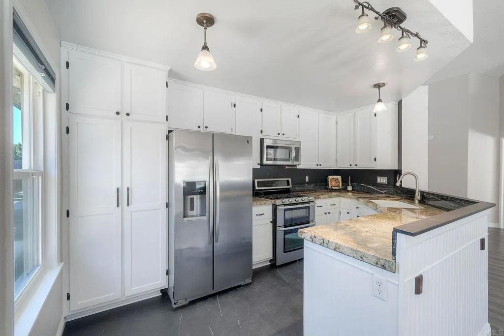 https://cdn.realtyfeed.com/cdn/127/306763052/3ad5289da493b99713f5090152340984.webp