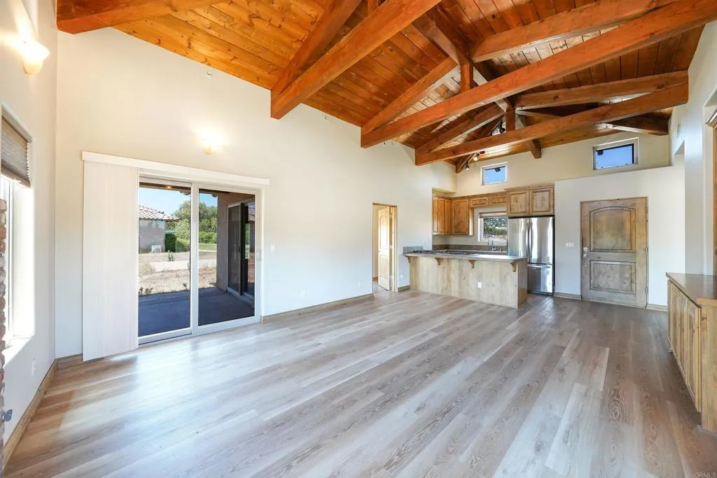 https://cdn.realtyfeed.com/cdn/127/306763056/10a8c5b3dde97bbb3d56795e0895d572.webp