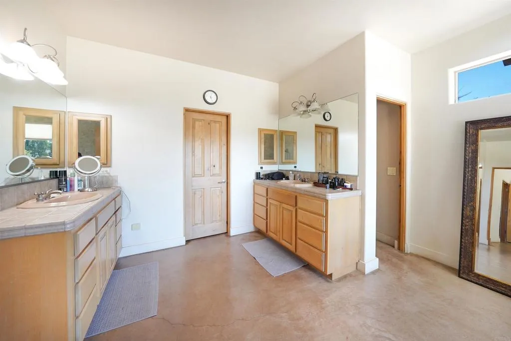 https://cdn.realtyfeed.com/cdn/127/306763056/4c307700c679535a2ee7b19b032b3066.webp