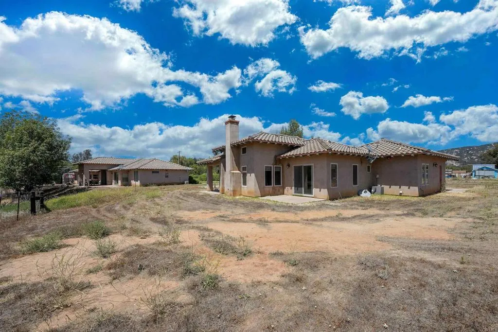 https://cdn.realtyfeed.com/cdn/127/306763056/665d5e834facc47447bdf6ac6f3470f7.webp