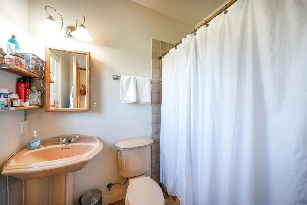 https://cdn.realtyfeed.com/cdn/127/306763056/9968d47c86d2538375a9dd8cbfa949e4.webp