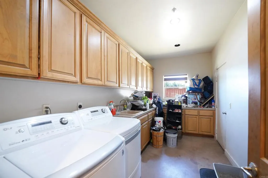 https://cdn.realtyfeed.com/cdn/127/306763056/b597f7ece67beffe330f54d3d0d073af.webp