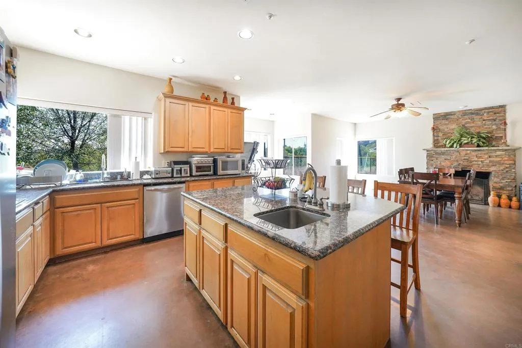 https://cdn.realtyfeed.com/cdn/127/306763056/dbf99587101119d3caa1c8012b86b21f.webp