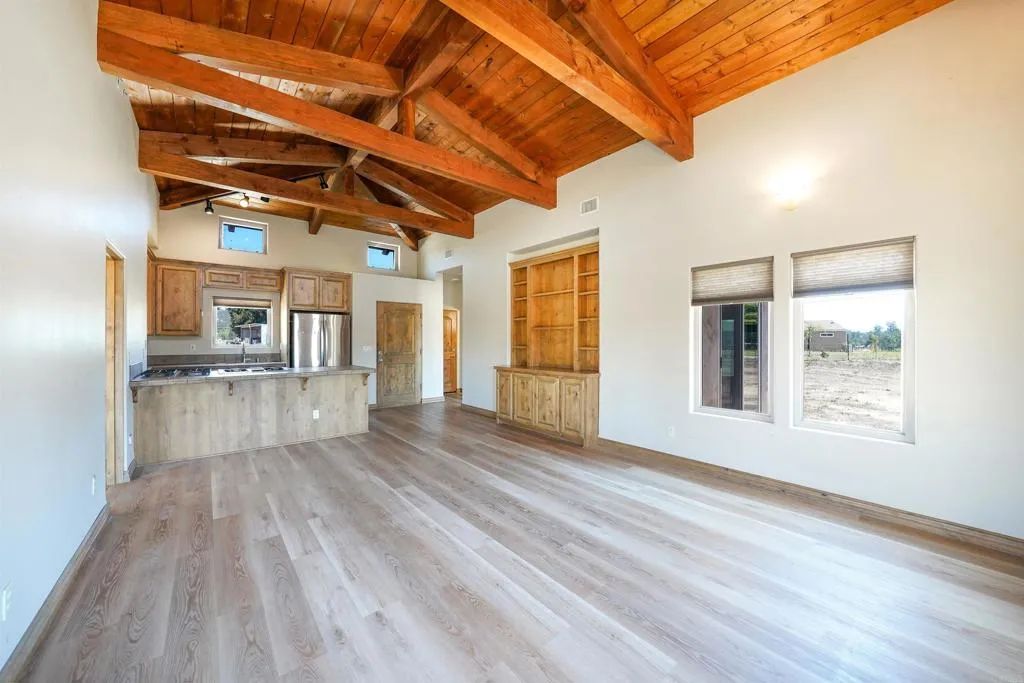 https://cdn.realtyfeed.com/cdn/127/306763056/dd1901aac59cb010937f8a46ddb4270a.webp