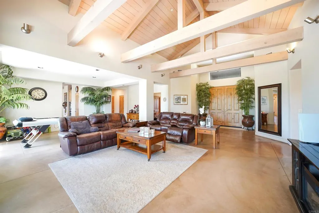 https://cdn.realtyfeed.com/cdn/127/306763056/ddc72479dc5d34395795b2a4980d3cfb.webp