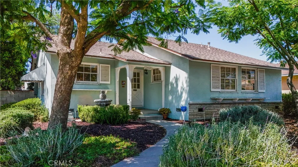 17061 Lorne, Lake Balboa, CA 91406 - Photo 5 of 39, Lake Balboa, CA