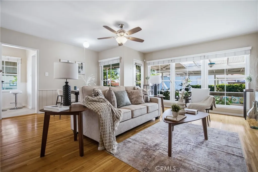 17061 Lorne, Lake Balboa, CA 91406 - Main photo, Lake Balboa, CA