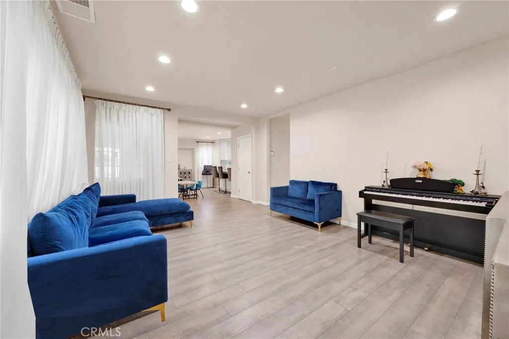 249 Zerr Court, Glendale, CA 91206 - Photo 2 of 28, Glendale, CA