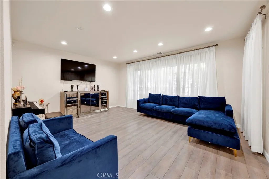 249 Zerr Court, Glendale, CA 91206 - Main photo, Glendale, CA