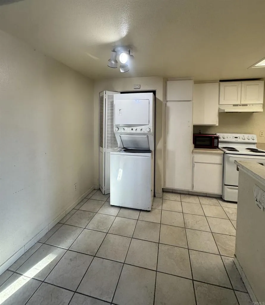 https://cdn.realtyfeed.com/cdn/127/306763134/51ec7b9d16de35c7dc0a0482f54a3f16.webp