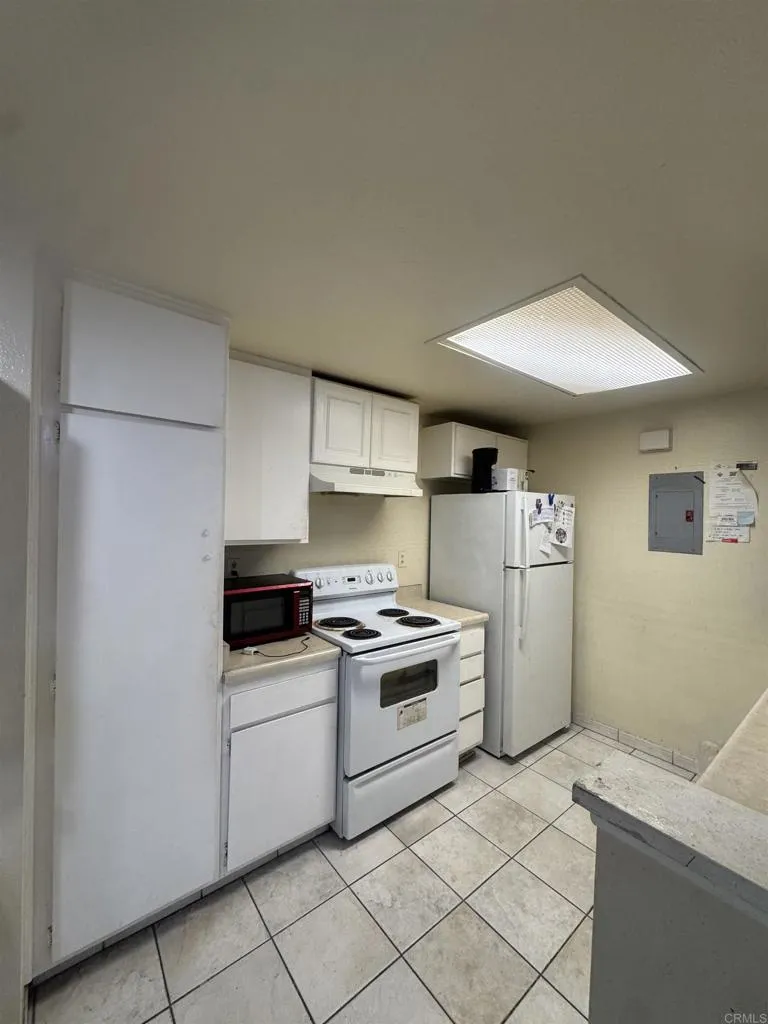 https://cdn.realtyfeed.com/cdn/127/306763134/794f2fec8aa3b89b18948b8de7a6a9e1.webp