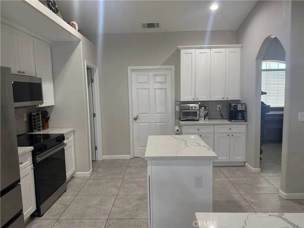 9040 10th Avenue, Hesperia, CA 92345 - Photo 2 of 47, Hesperia, CA