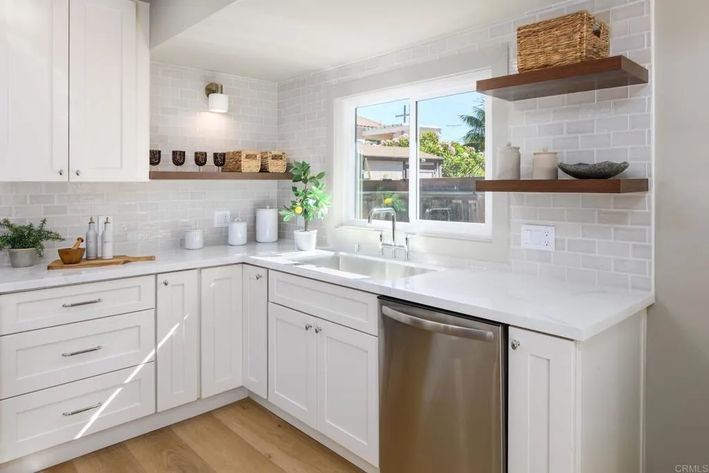 https://cdn.realtyfeed.com/cdn/127/306763178/a46650cec6d419daeec70c5e21e86b91.webp