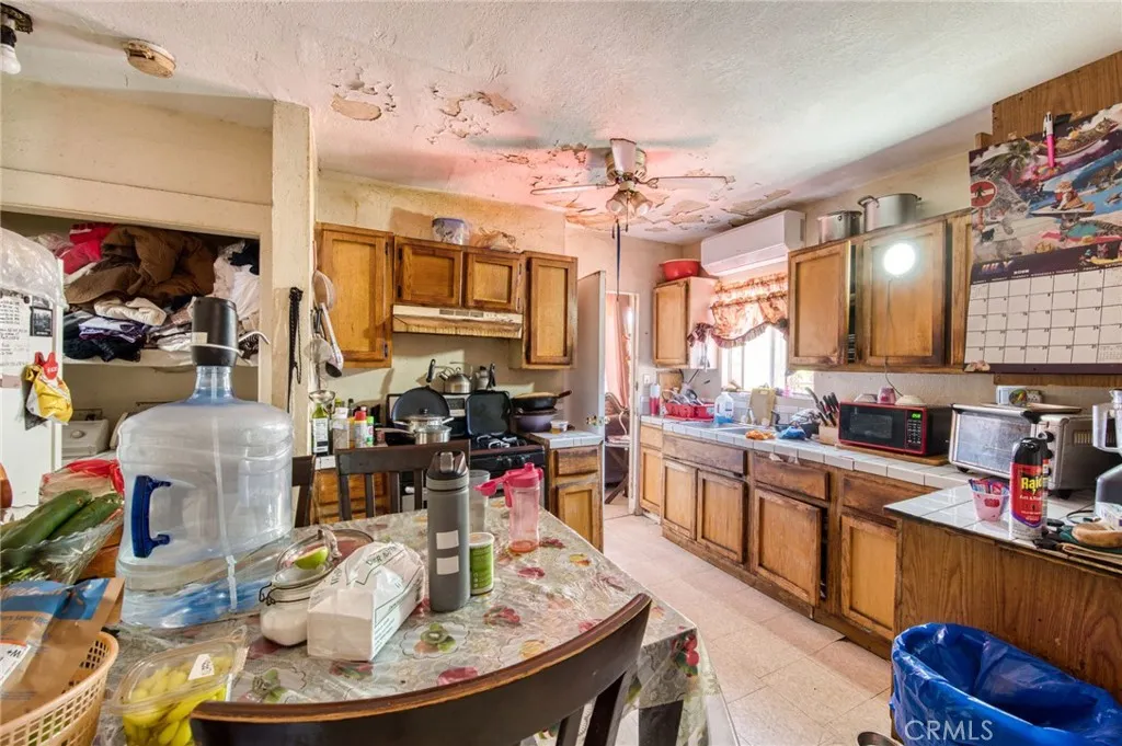 9621 Defiance Avenue, Los Angeles, CA 90002 - Photo 4 of 14, Los Angeles, CA