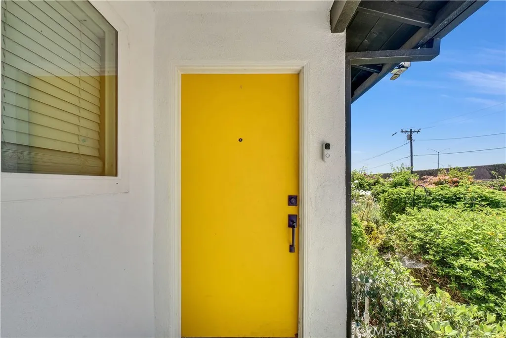 9977 Granite Hill, Jurupa Valley, CA 92509 - Photo 3 of 28, Jurupa Valley, CA