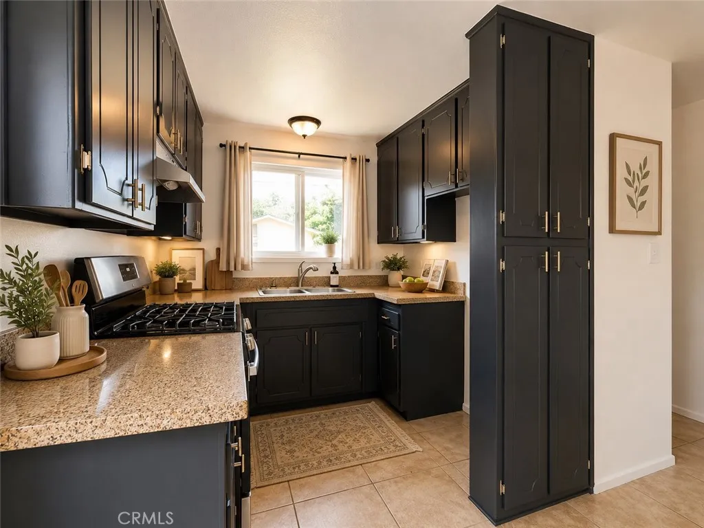 44137 Fern, Lancaster, CA 93534 - Photo 2 of 32, Lancaster, CA