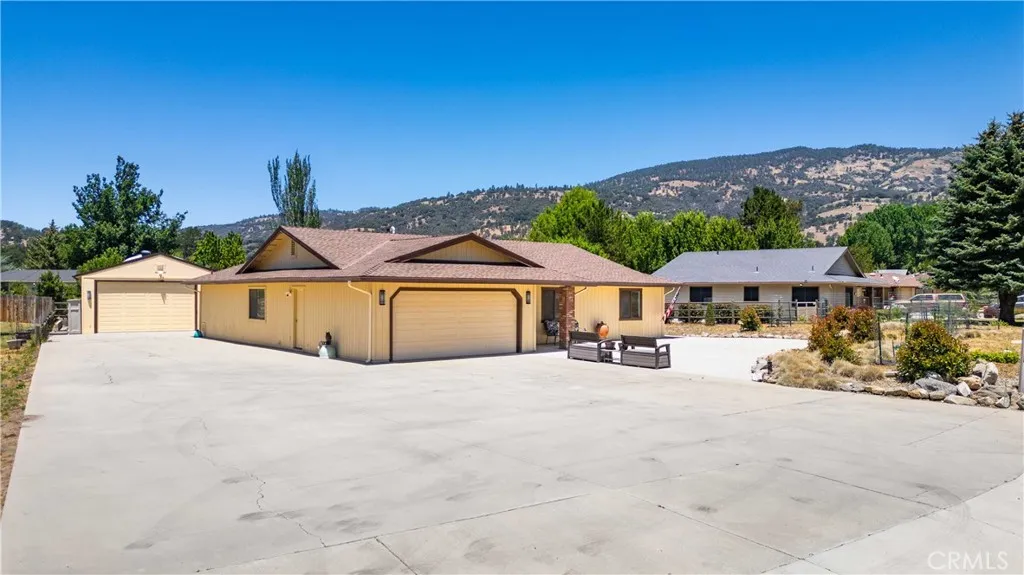 29381 Fawn Way, Tehachapi, CA 93561 - Photo 2 of 27, Tehachapi, CA