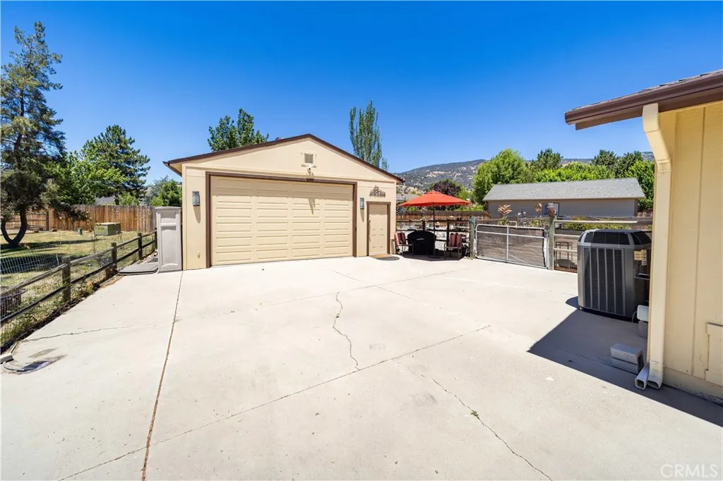 29381 Fawn Way, Tehachapi, CA 93561 - Photo 3 of 27, Tehachapi, CA