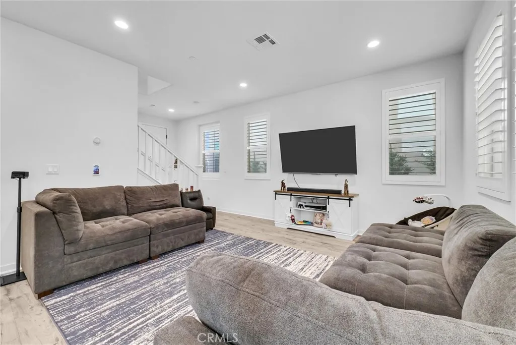 15974 Parkhouse Drive Unit 3, Fontana, CA 92336 - Photo 5 of 41, Fontana, CA