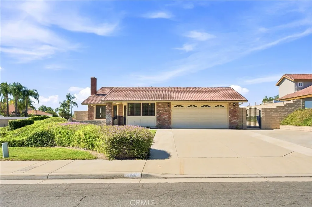 1246 Versailles Circle, Riverside, CA 92506 - Photo 4 of 50, Riverside, CA