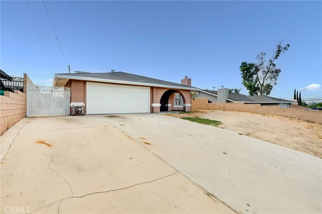 6425 Stover, Riverside, CA 92505 - Main photo, Riverside, CA
