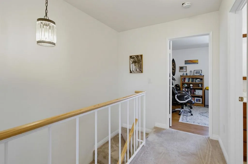 https://cdn.realtyfeed.com/cdn/127/306763251/4bf370a2f382a5c8c75a6a279ff7d009.webp