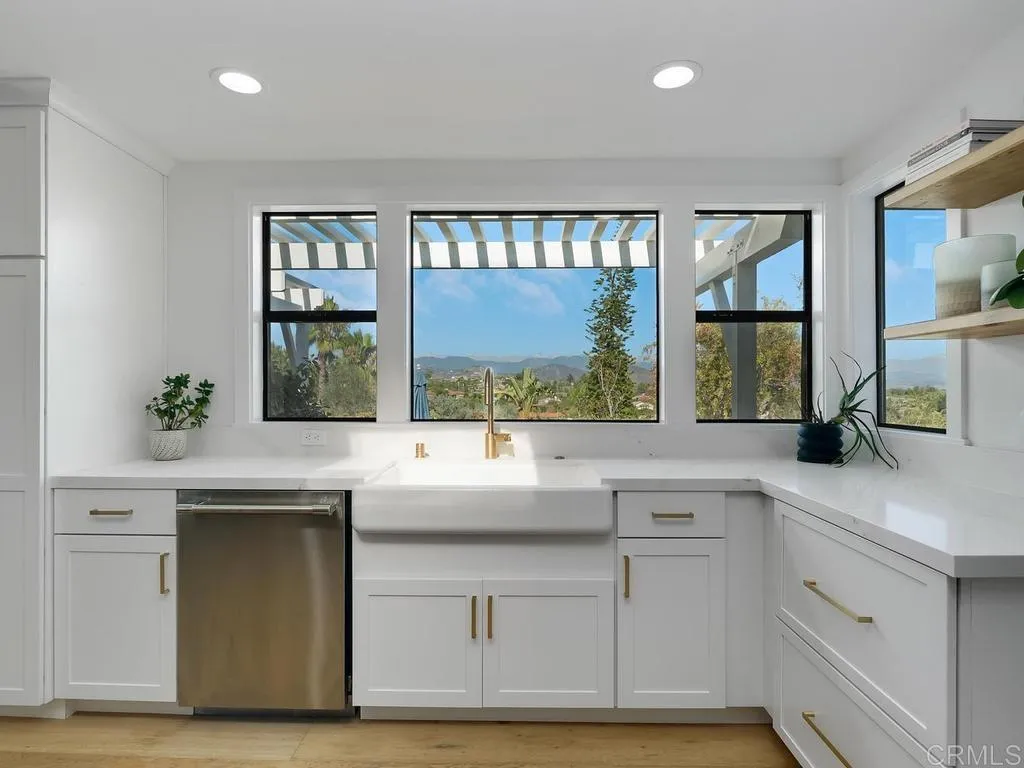 https://cdn.realtyfeed.com/cdn/127/306763265/1340dec5b362502e240ca99518c4bf12.webp
