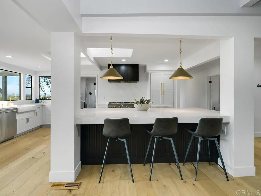 https://cdn.realtyfeed.com/cdn/127/306763265/3a0d4bae4091e72045ab1bac77eb9b4a.webp