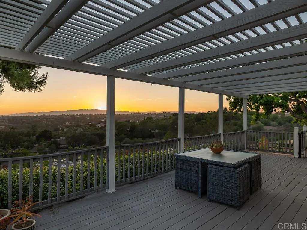 https://cdn.realtyfeed.com/cdn/127/306763265/428574bd63c3d7614765419b33e67b9d.webp