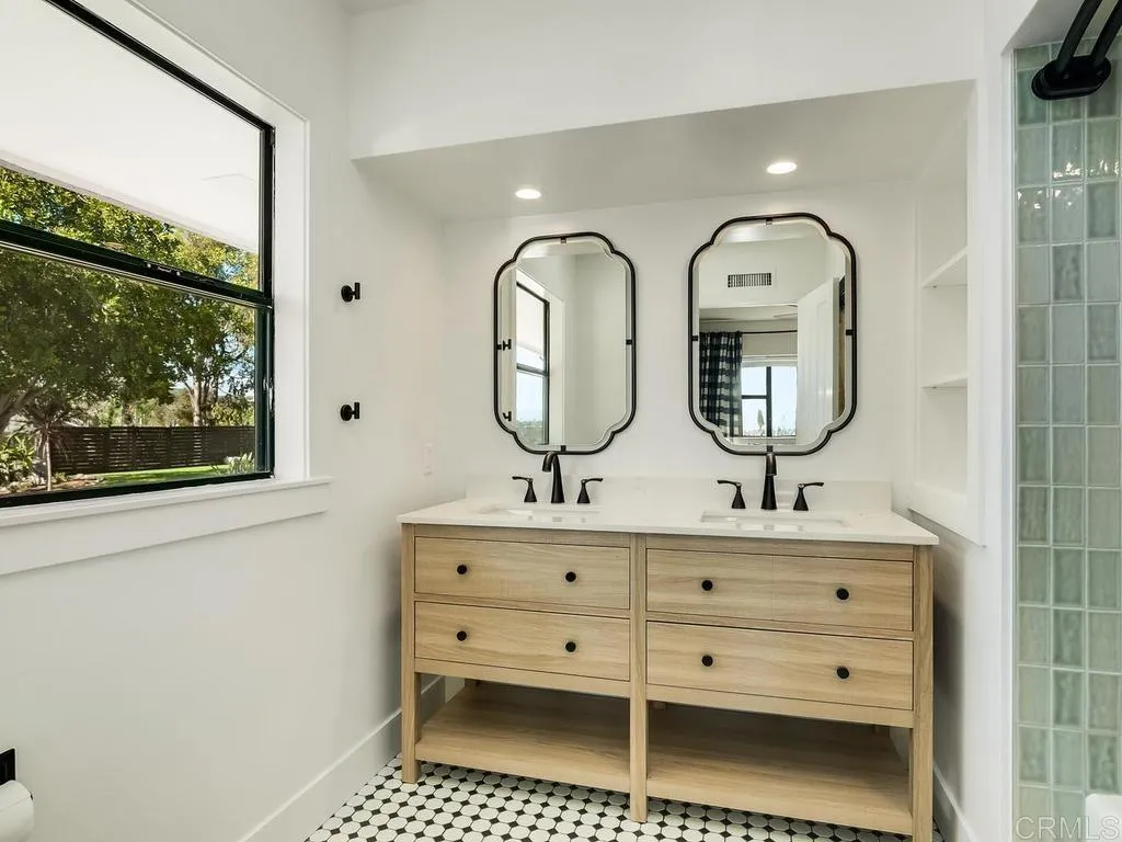 https://cdn.realtyfeed.com/cdn/127/306763265/625320660aa2cddaf655587947a9aa5c.webp